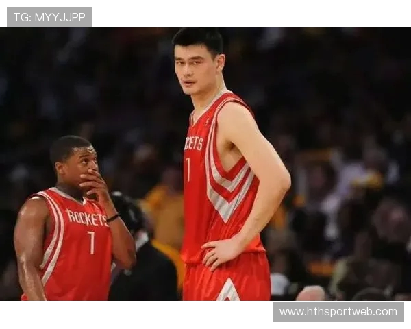 直接爆了!一声叹息!场均1.2分,姚明最后一个NBA队友,今夏可能也要退役了,这比赛直接演成连续剧